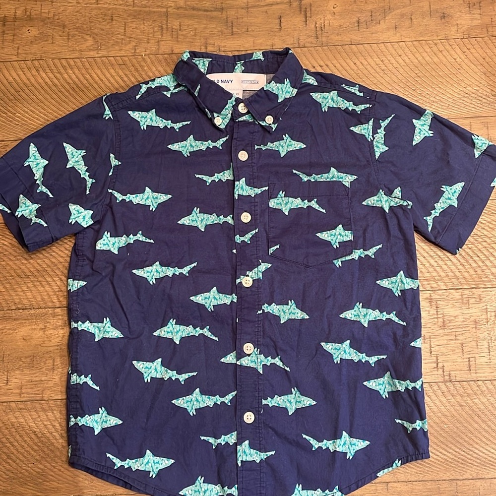 Old Navy Boys Button Up Size: 6-7